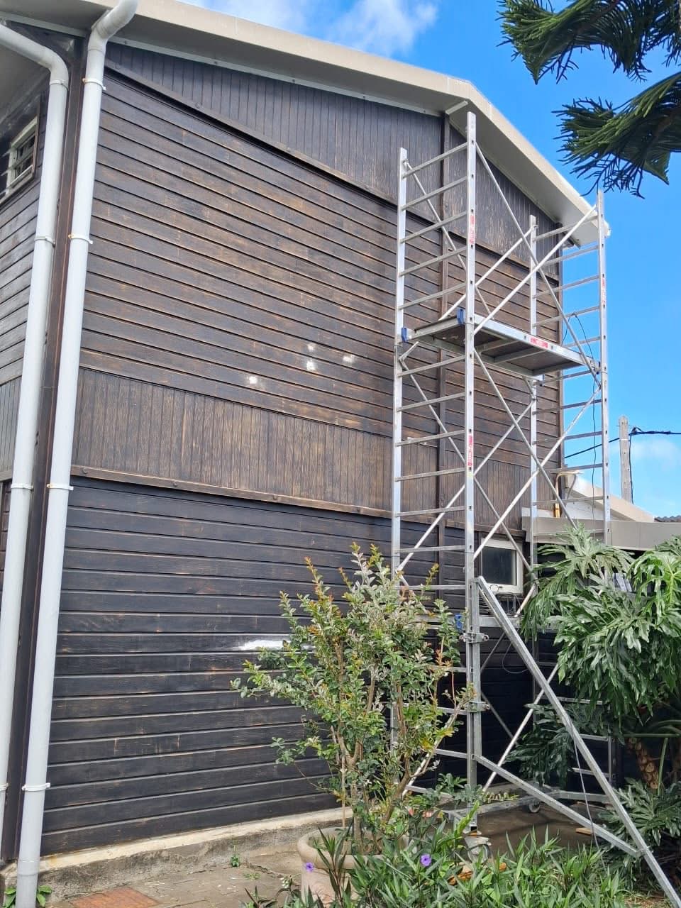 Lasure bois - façade en cours de rénovation