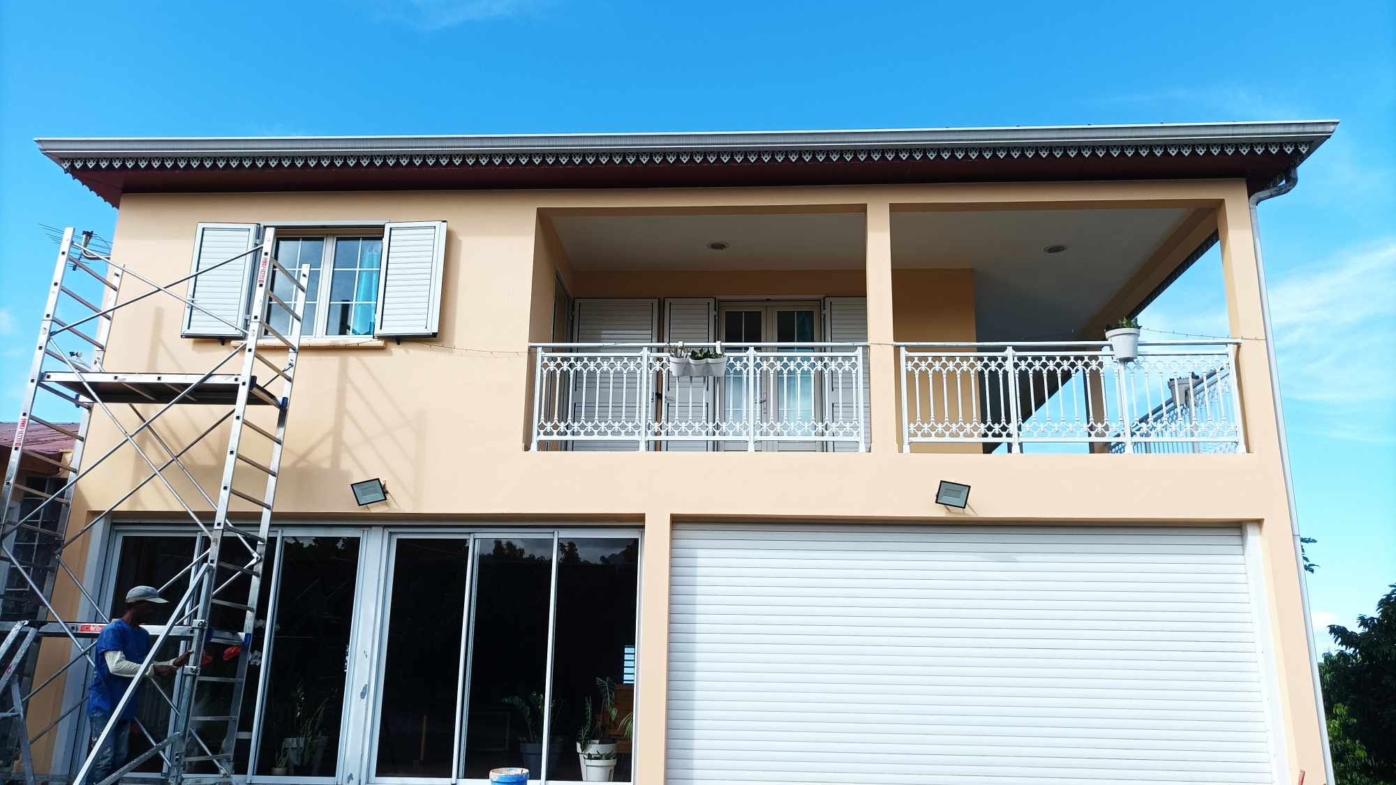 Façade rénovée par Jao Mami Peinture